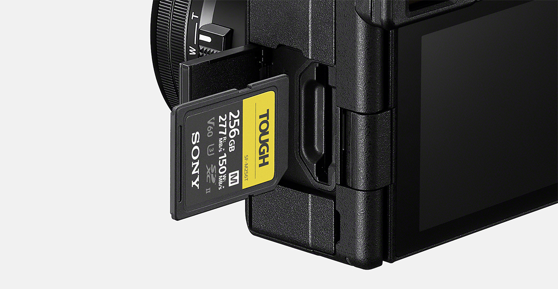 Snímek slotu s paměťovou kartou SD