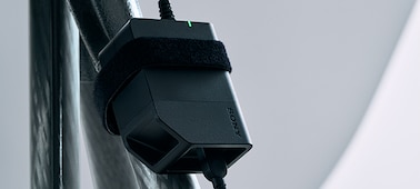Produktový snímek modelu DC-C2 připevněného ke stativu